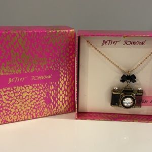 NIB Betsey Johnson Camera Necklace
